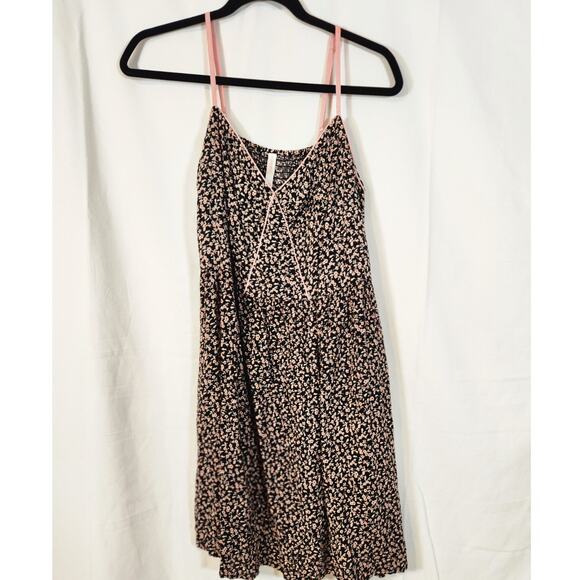Xhilaration Large $45 Black Ditsy Pink Floral Babydoll 90s‎ Y2K Stretch Dress - Picture 1 of 10